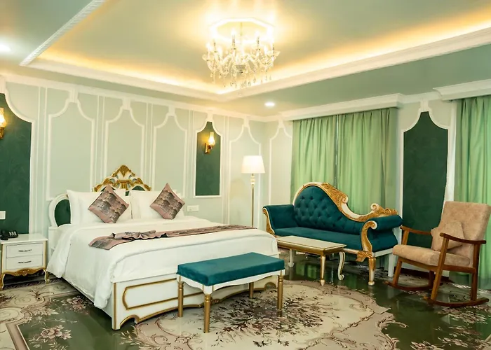 G Ramayana- Premium Hotel